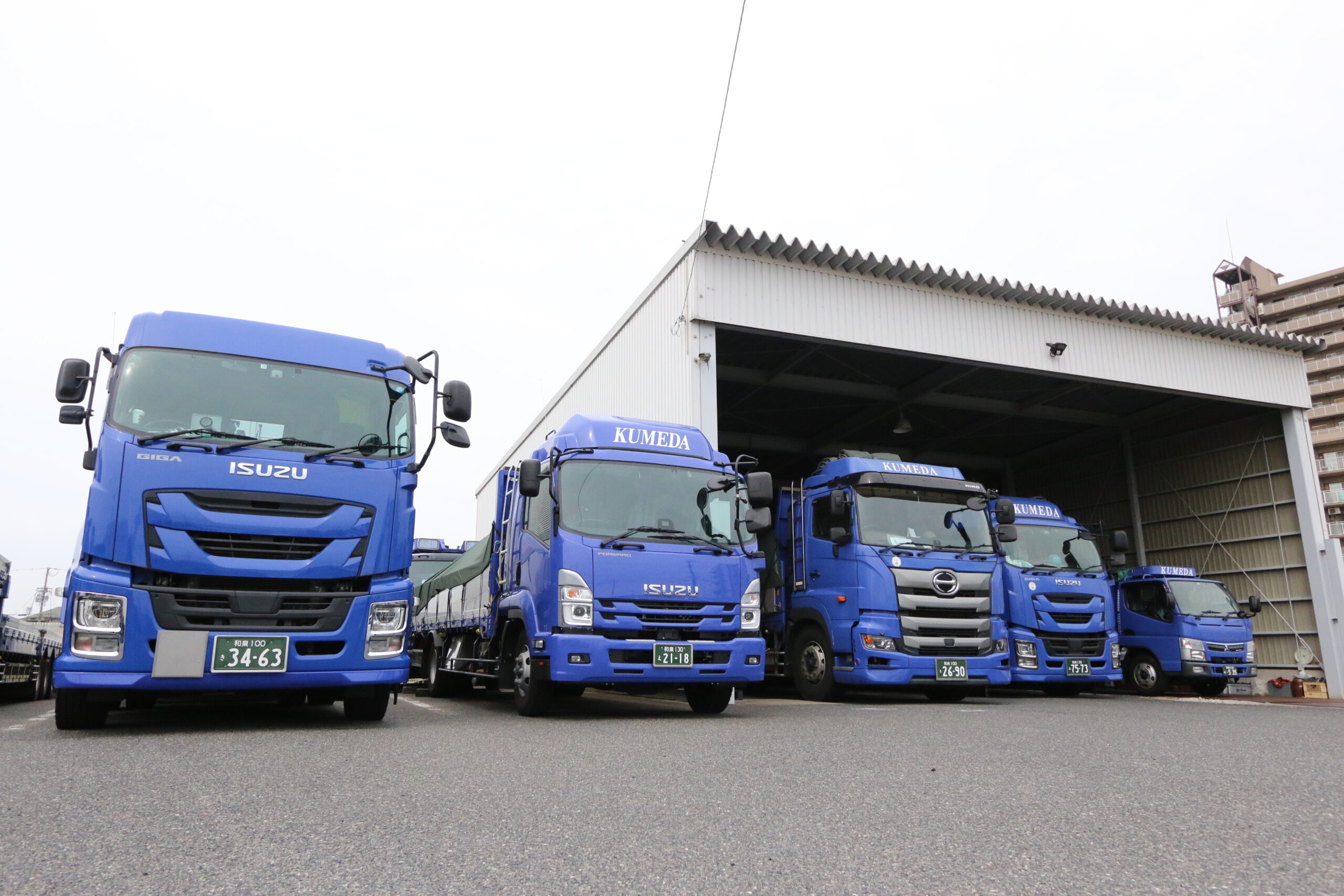 近畿 中継輸送サービスのトラック貝塚本社